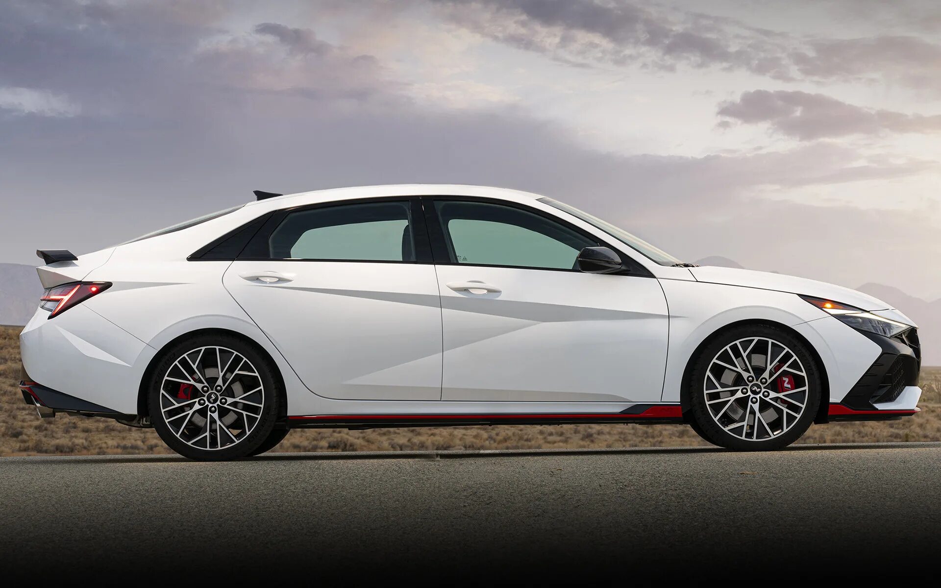Elantra n 2025. Hyundai elantra 2025. hyundai elantra hyundai 2025. hyundai n 2025. новая элантра 2025.