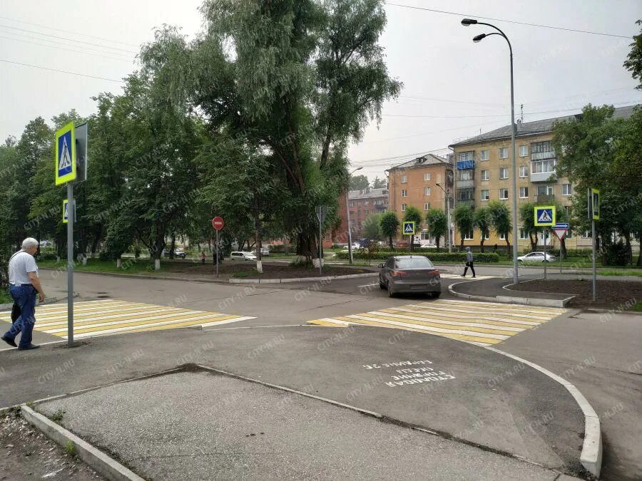 Петропавловск-камчатский улица гастелло. Кутузова 16 тула. Улица кутузова 70 малоярославец. Кутузова 7 калининград. Перекрёсток.