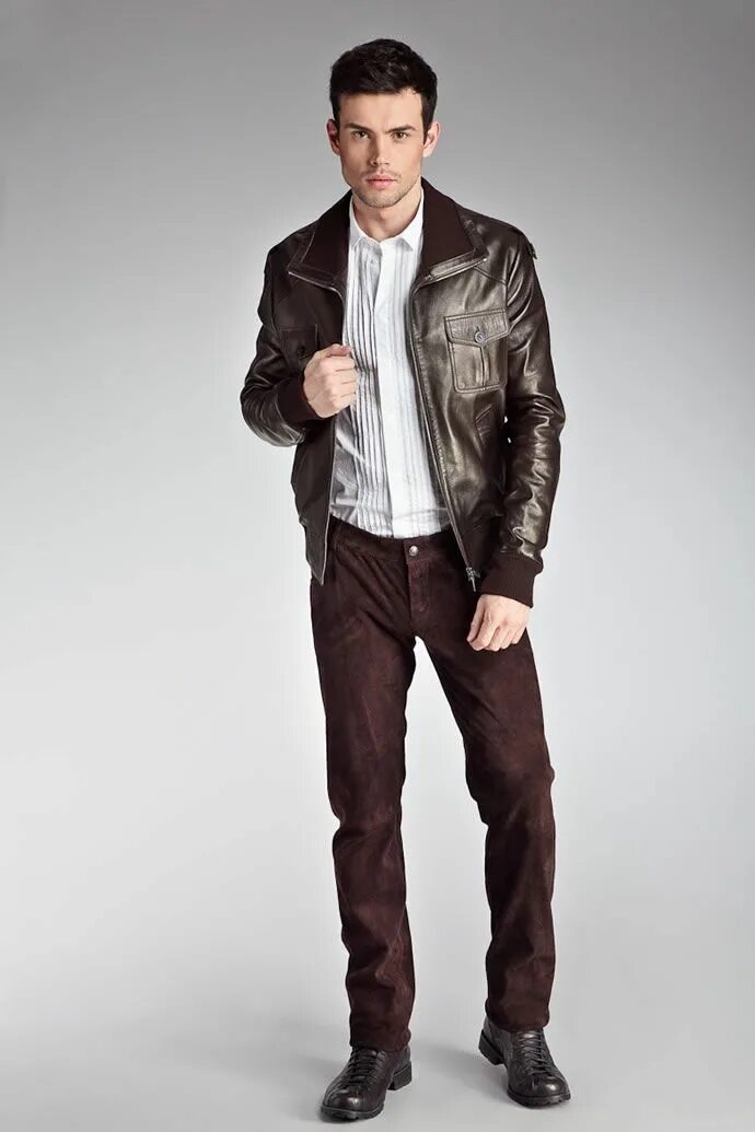 Какую куртку под брюки. Брюки под кожаную куртку мужскую. Куртка кожаная массимо дутти зеленая. Какую куртку под брюки. Стильная повседневная одежда для мужчин.