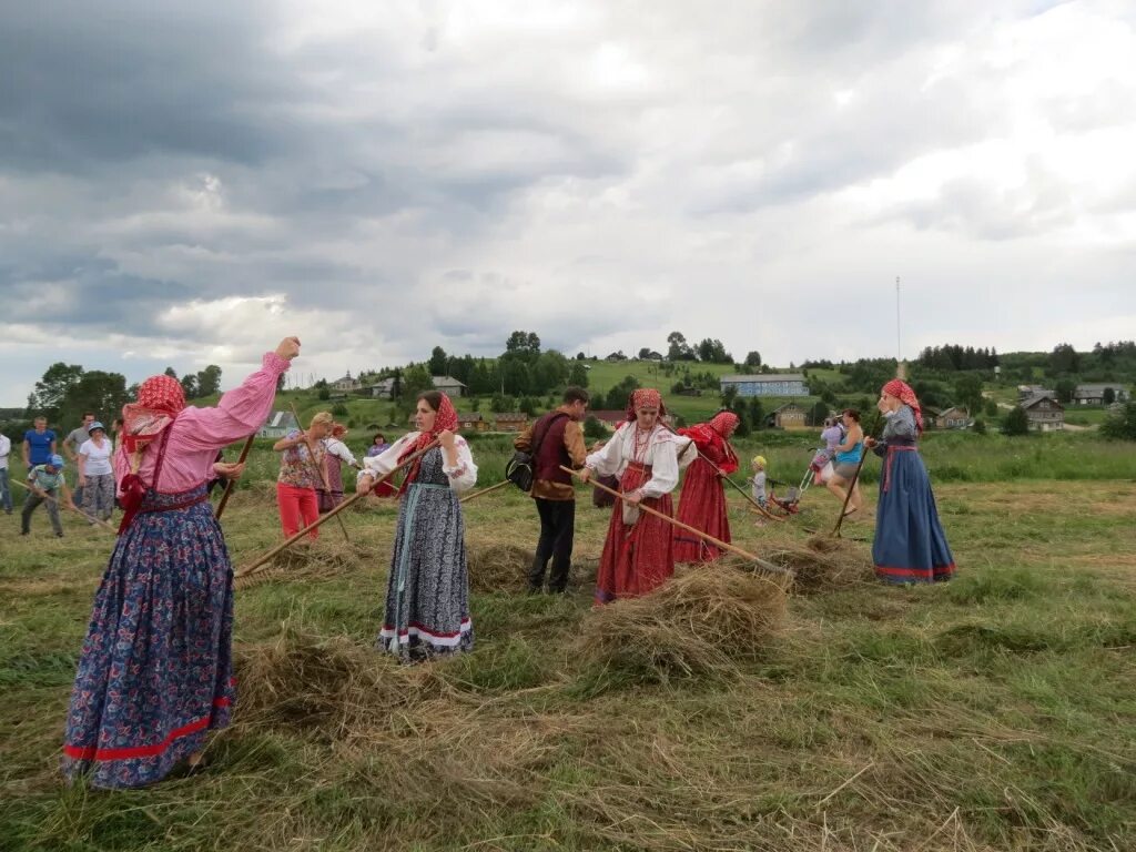 Подслушано устьяны. Ссыпчина Устьянский район Архангельская область. Краеведческий музей в Октябрьском Устьянский район. Село Бестужево Устьянского района Архангельской области. Устьянский район Октябрьский музей краеведческий.