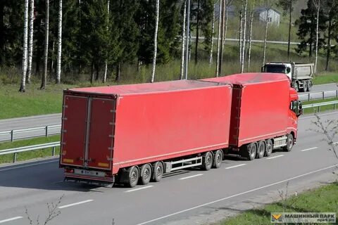 Грузовик и прицеп