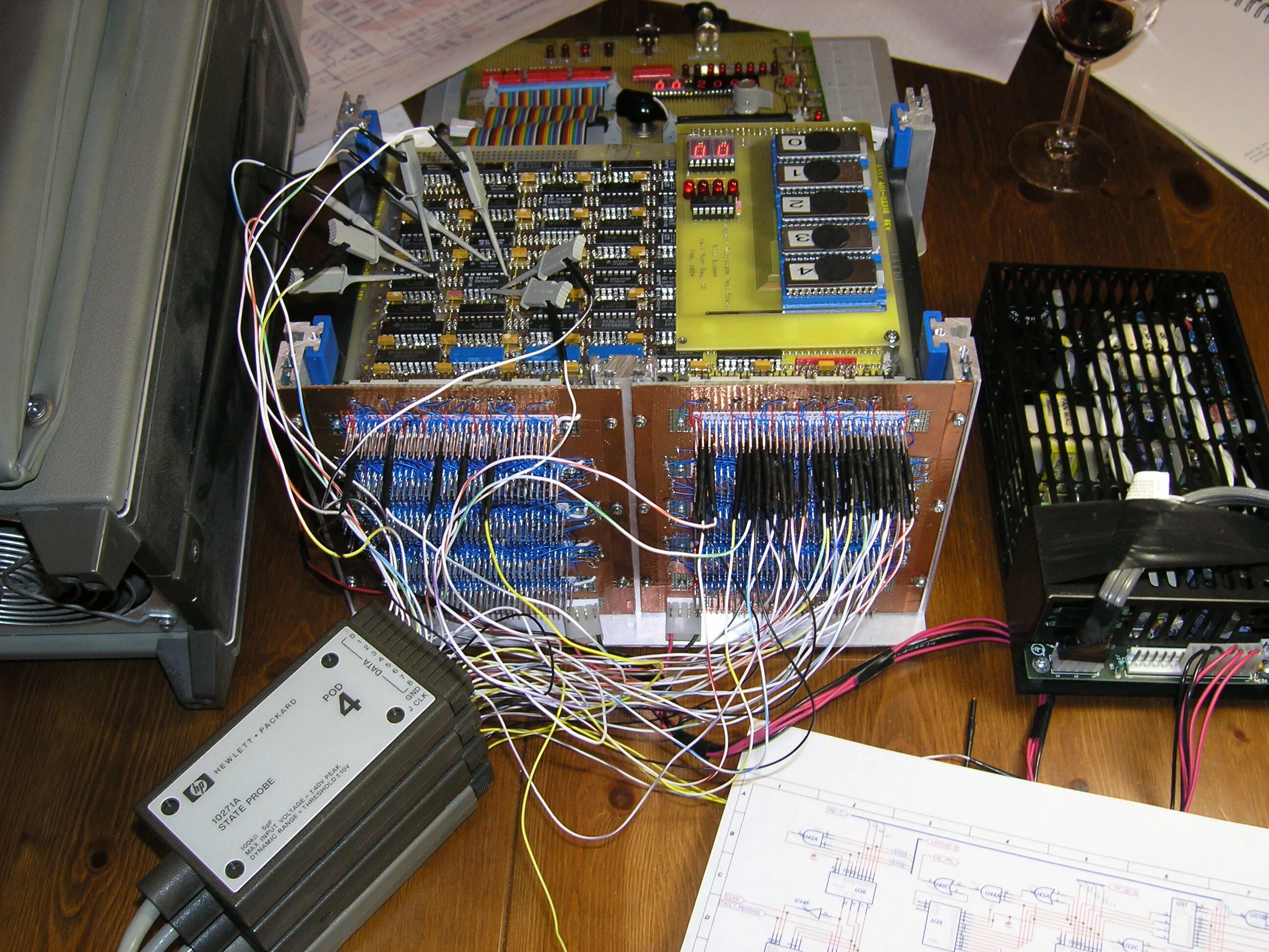 золото в процессорах intel pentium. самодельный процессор. поделки из процессоров. можно ли сделать процессор. процессор xeon e5450 контакты.