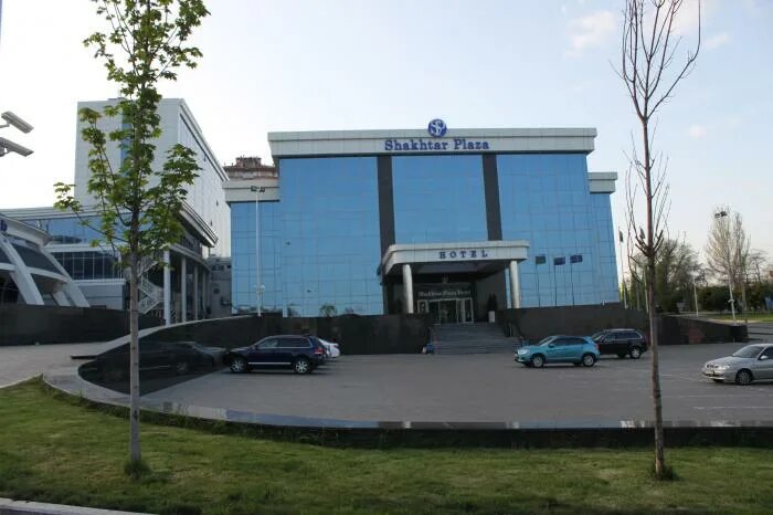 Гостиница шахтер донецк. Шахтер плаза донецк фото. Шахтар плаза. Гостиница шахтер плаза донецк. Шахтар плаза.