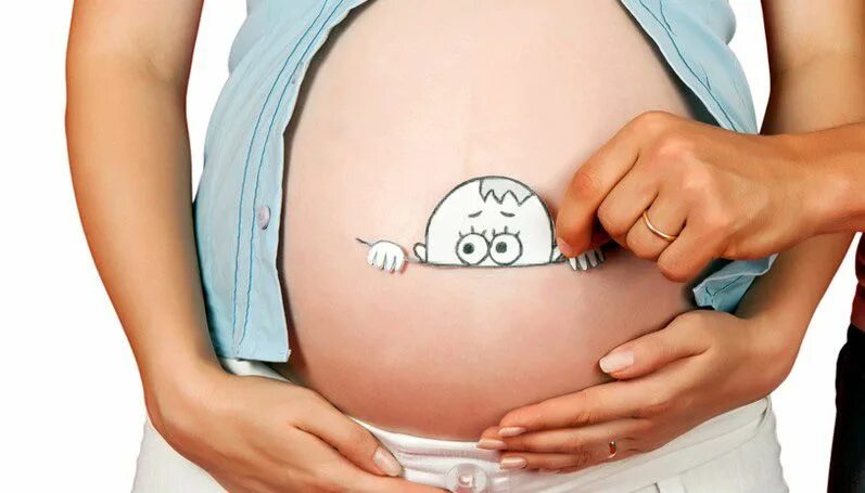 Беременной женщине кесарева. Рисунки на беременном животе. Живот беременной женщины. Беременный животик.
