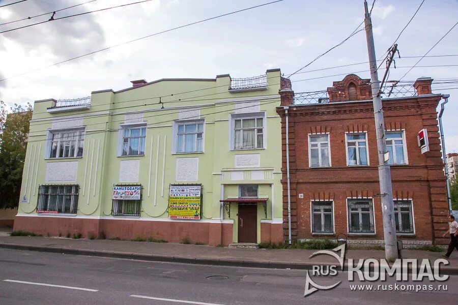 пушкин ул пушкинская д 28. парадная лестница в доме музее а с пушкина. дача пушкина в царском селе. мемориальная квартира пушкина в москве на арбате. москва дом музей пушкина на арбате внутри.