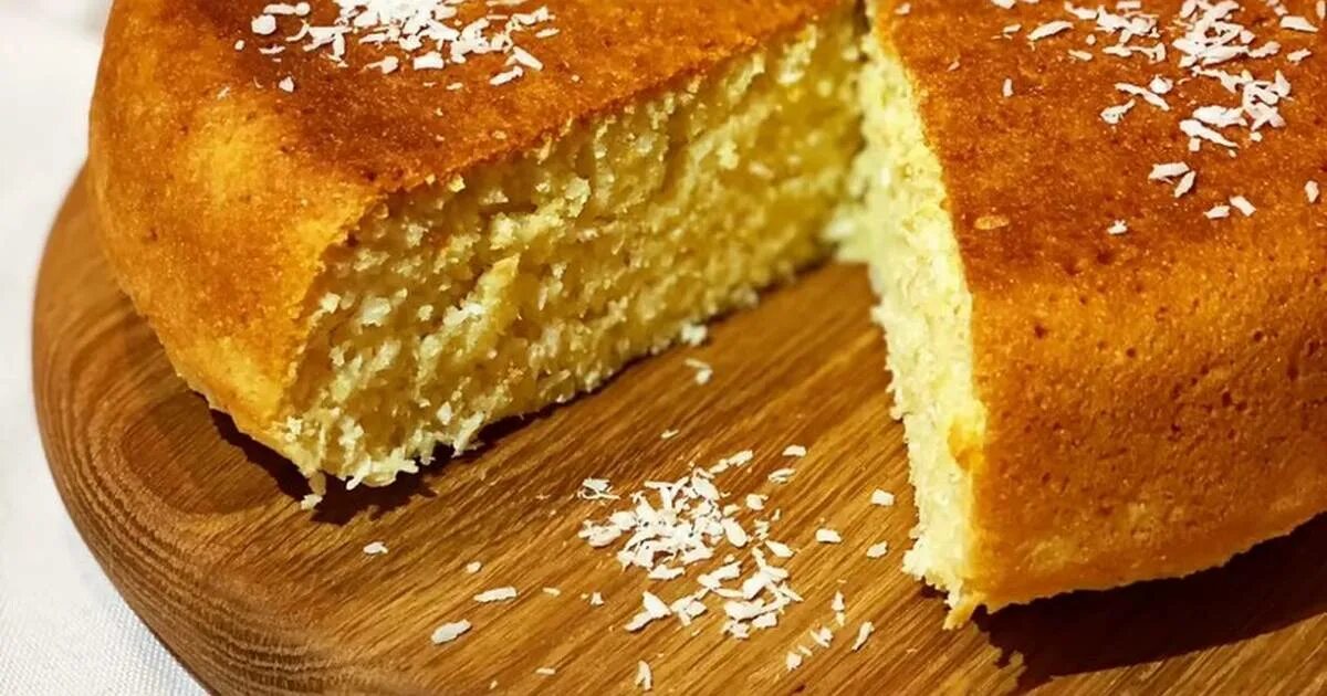 Миндальный манник. Манник миндаль. Однотонный простой манник. Манник. Манник на кефире в мультиварке.