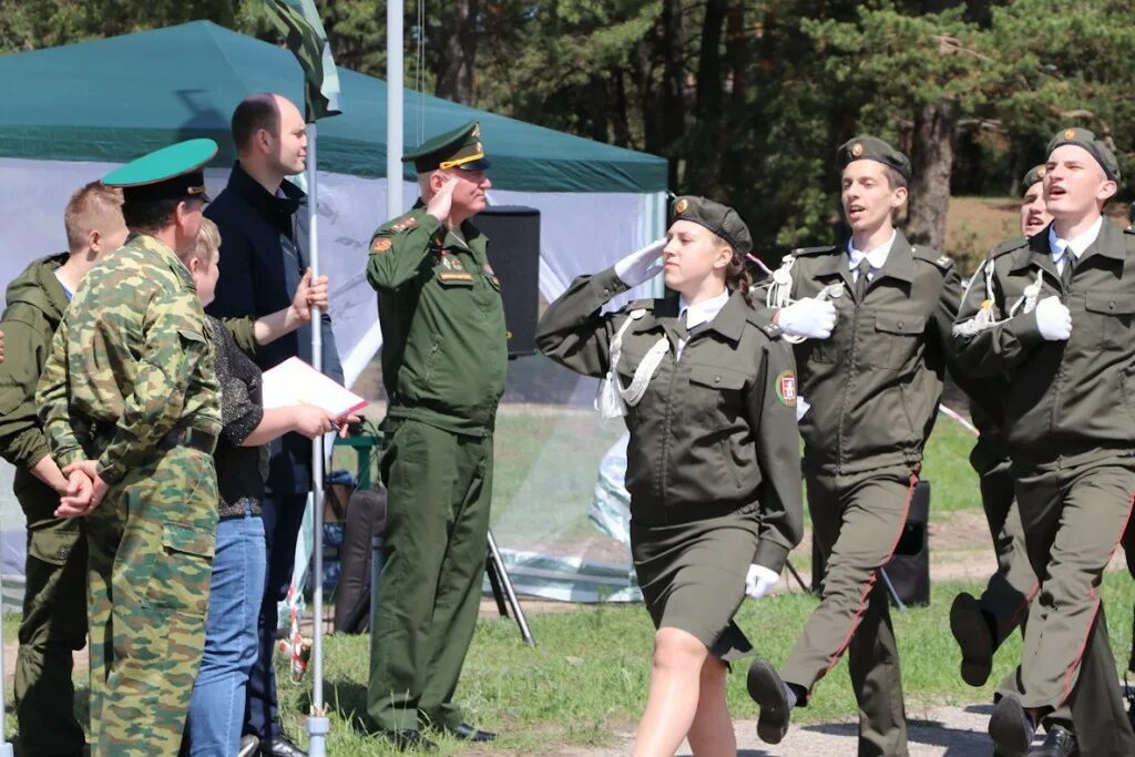 Зарница вход. Зарница Ржев. Военно спортивная игра Зарница Орленок. Аньялово Зарница. Лагерь Зарница Ржев.