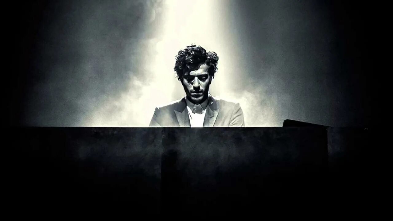 Aleph gesaffelstein speed. Gesaffelstein 2019. gesaffelstein музыкальный продюсер. gesaffelstein французский музыкант. gesaffelstein обои.