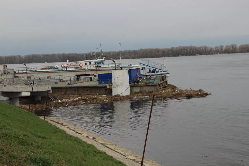 Уровень воды в волге казань на сегодня. Волга половодье Самара. Уровень воды Самара 2021. Самара паводок в Волге. Уровень Волги в Самаре.