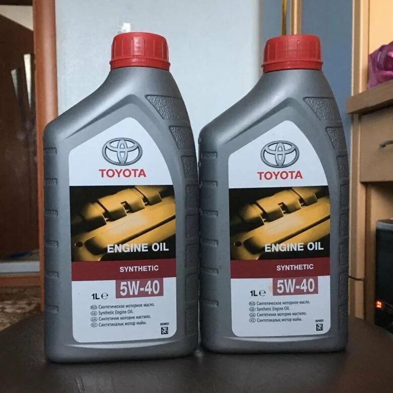 Масло тойота 5w30 оригинал. Какое масло подходит для тойоты. Масло трансмиссионное тойота. Масло моторное тойота королла 150 2008 года. Toyota camry масло 5w40.