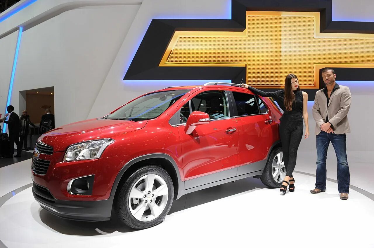 Кроссоверы тула. 2013 Chevrolet Trax. Chevrolet Trax/Tracker. Chevrolet Trax 2009. Кроссовер Chevrolet Tracker, 2013.