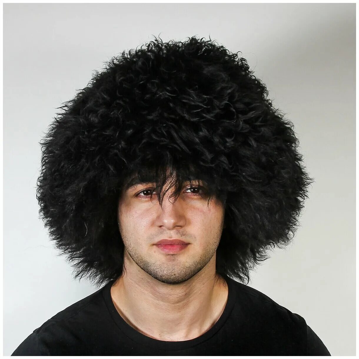 Чабанская папаха грузия. Каракуль кавказская папаха кавказская. Как называется шапка на кавказе. Хабиб нурмагомедов в папахе. Бурка папаха кавказская.