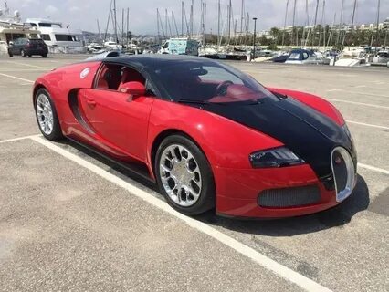 Красная bugatti