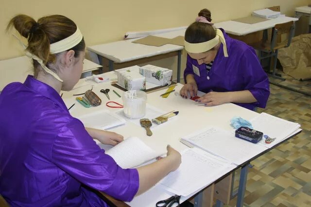 Полиграфическое училище. Типография в колледже. Колледж типографии. Алматы полиграфия колледж. Колледж типографии.