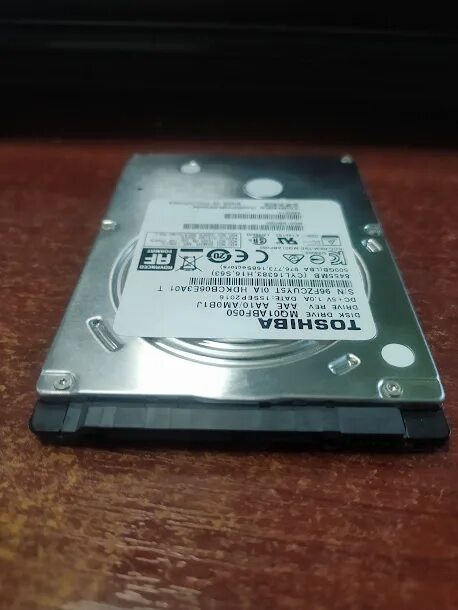 Toshiba mq1abf050. Mq01abf050. Жесткий диск Тошиба п 301 терабайт. Mq01abf050 плата контроллера. Диск форм фактор 2.5