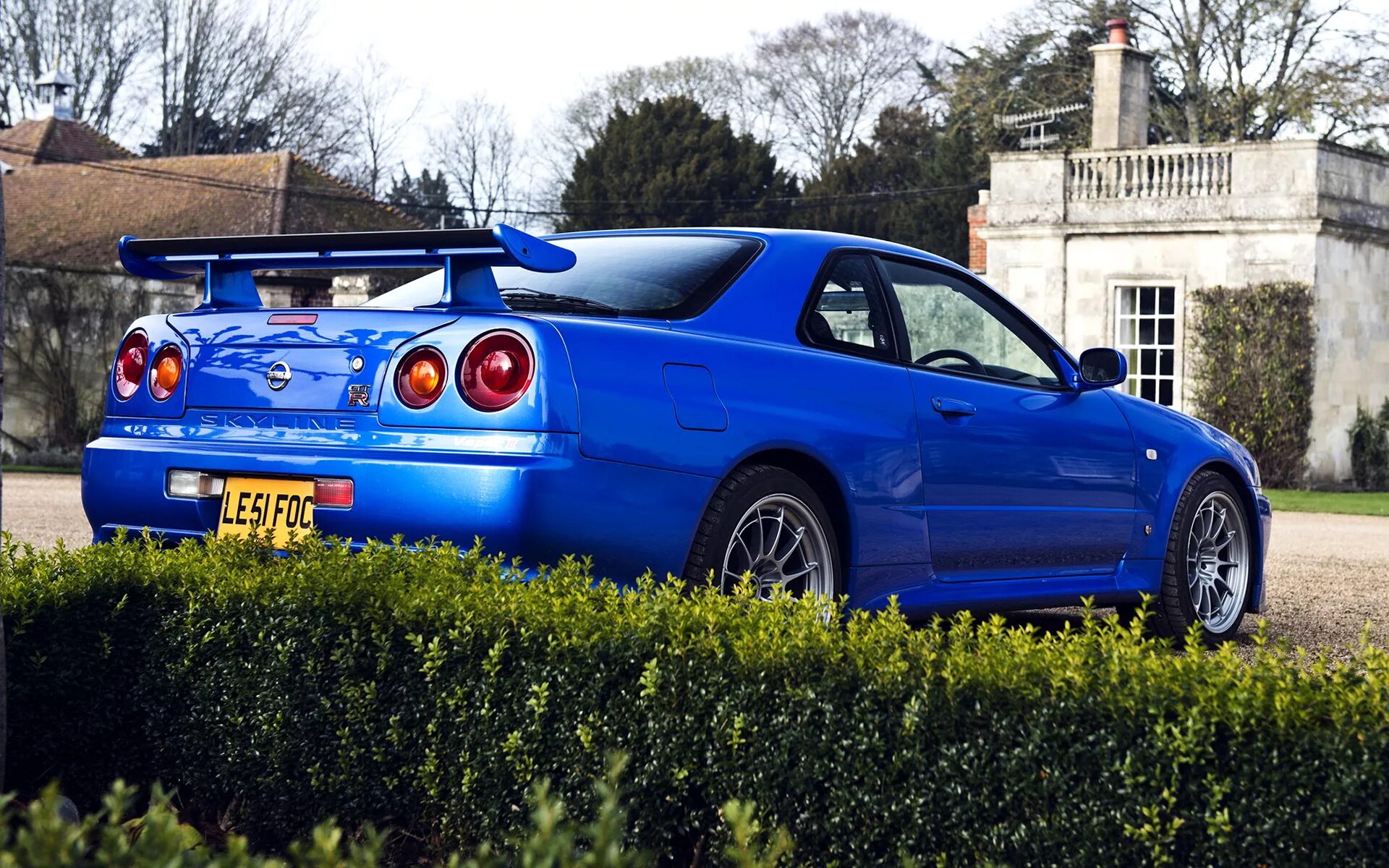La r34. Nissan GTR r34. Skyline r34 GTR. Nissan Skyline GTR 34. Ниссан Скайлайн ГТ–Р 34 синий.