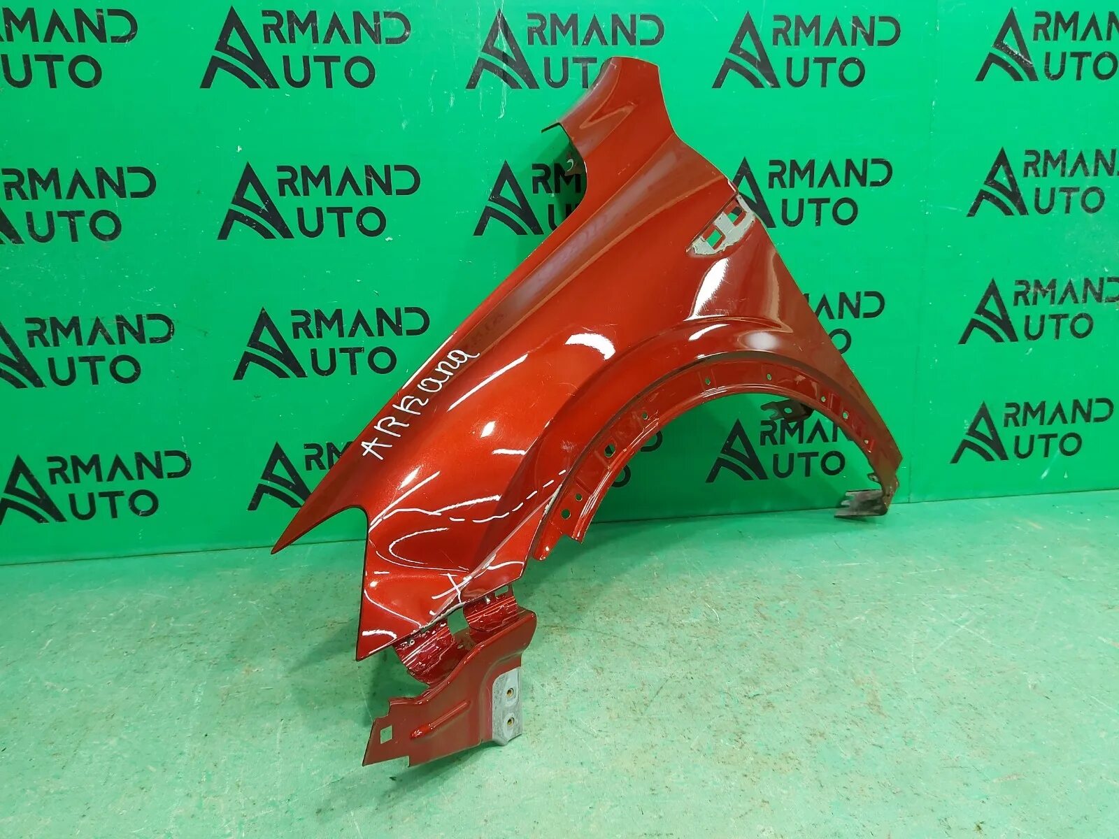 631013373r. Крыло переднее левое рено аркана. Крыло рено аркана. Кронштейн крыла рено аркана. Крыло рено аркана.