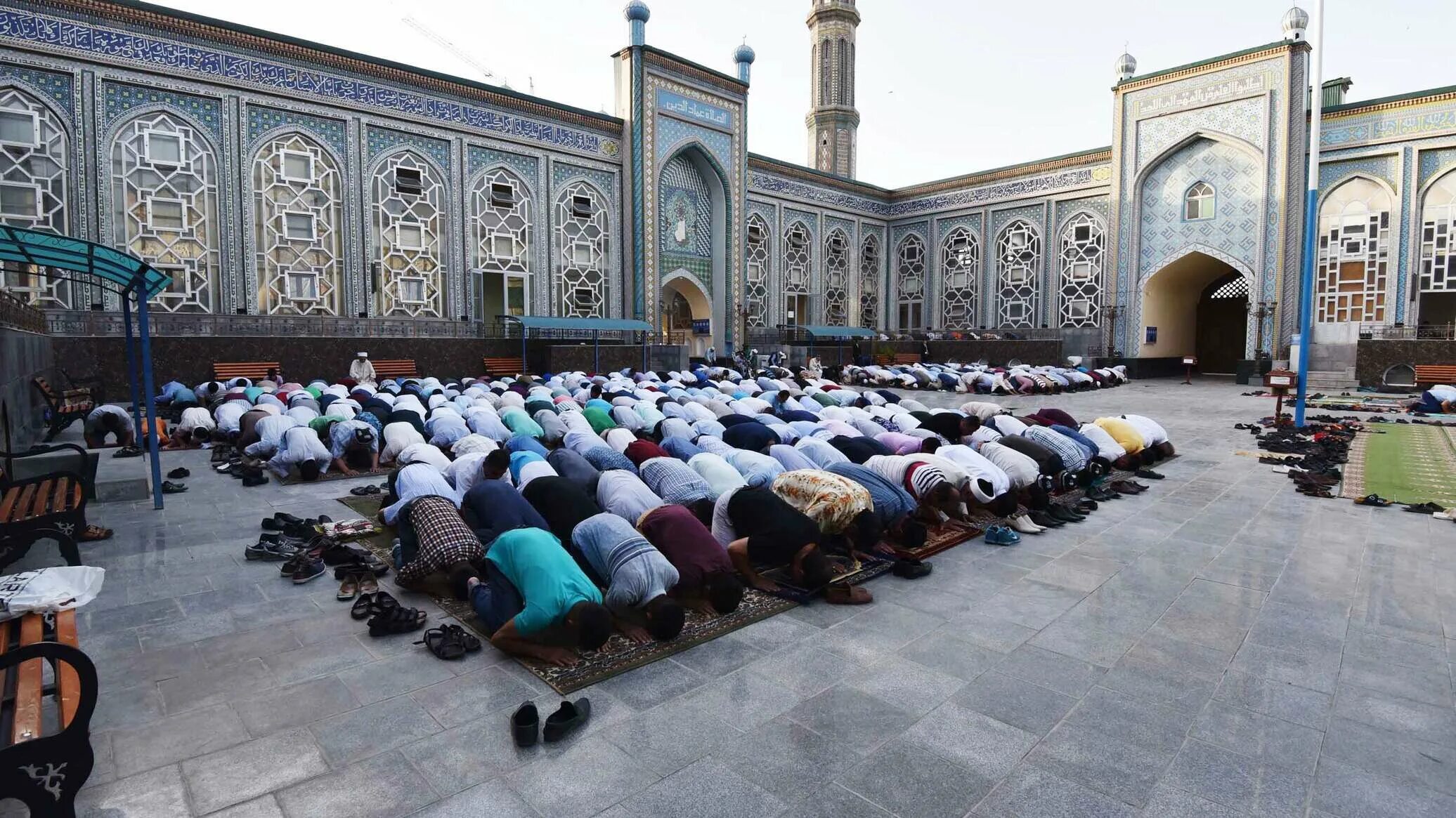 Мечеть Джума намаз в Таджикистане. Соборная мечеть Таджикистана. Таджикистан Душанбе Рамадан.
