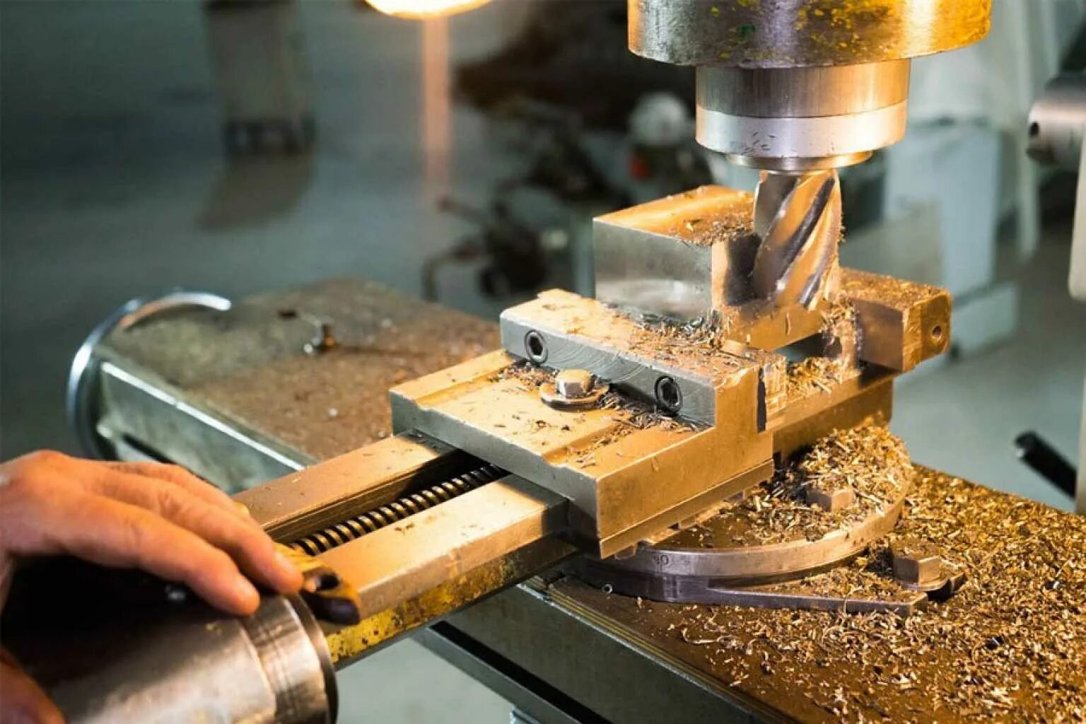 Чпу для работы с кожей. Фрезерование применение. 3d фрезеровка по металлу. Фрезерование паза концевой фрезой. Фрезерование применение.