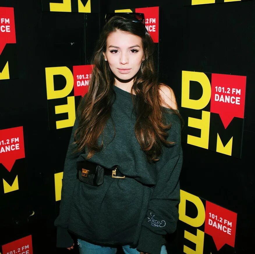 Люся чеботина рост. Чеботина в купальнике. Рост и вес люси чеботиной. Люся чеботина. Люся чеботина рост и вес параметры.