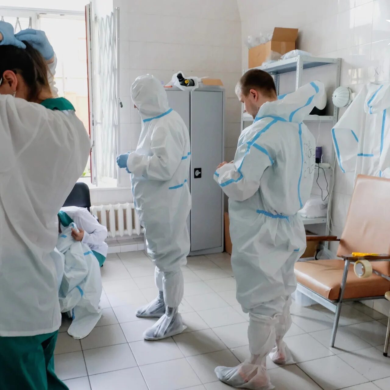 Инфекция больница. Мариинская больница санкт-петербург коронавирус. коронавирус спб больницы. чистая зона в больнице.
