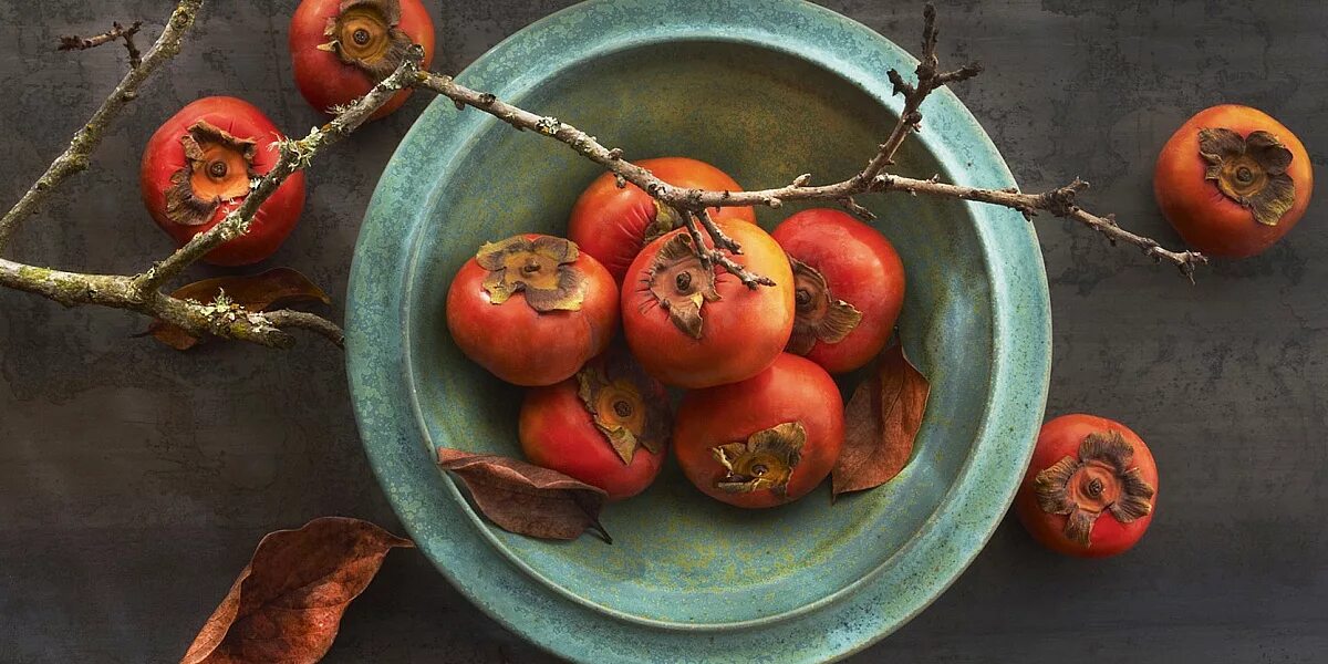 Хурма состав. После хурмы через сколько можно есть. Хурма полезные свойства. Полезные витамины в хурме. Что есть в хурме витамины.