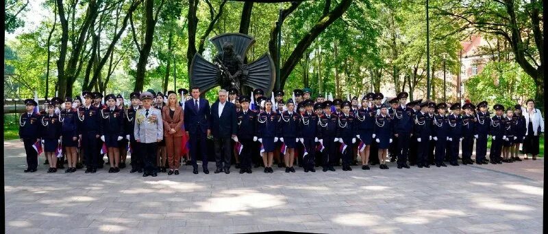 Школа 46 челябинск. Школа 20 курск. Ученки моу "усош с уиоп. Школа 25 калининград. Моу средняя школа 10 с углубленным изучением отдельных предметов.