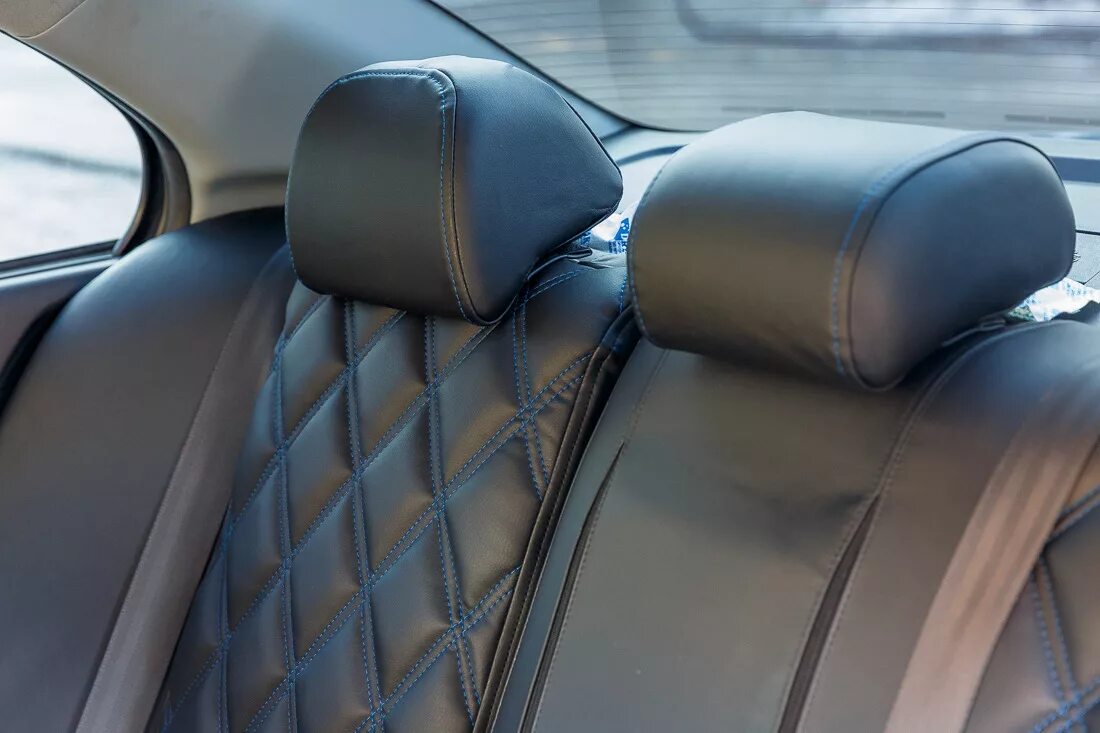 Авточехлы опель мокка черный полоски из экокожи. Установка чехлов на сиденья автомобиля. Поло седан 2014 натяжка чехлов. Натянуть чехлы из экокожи. Натянуть чехлы из экокожи.