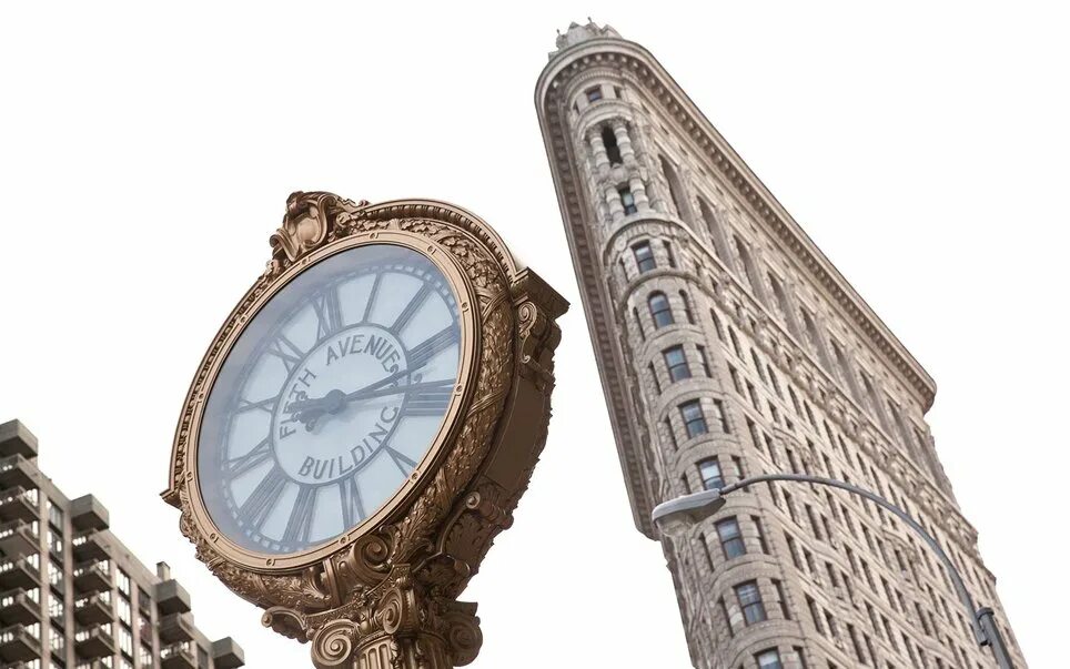 Часы new york. 5 авеню нью-йорк. Часы пятое авеню. 5 авеню часы. Американский часы здание.