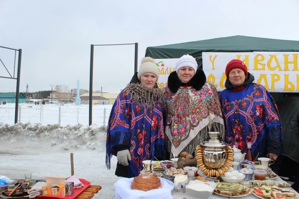 Проводы зимы. Уличные гуляния. Масленица для детей рассказать. Проводы зимы. Масленица картинки.