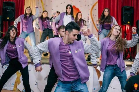 Люди вышли в финал