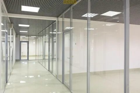 Стеклянные перегородки для торговых центров