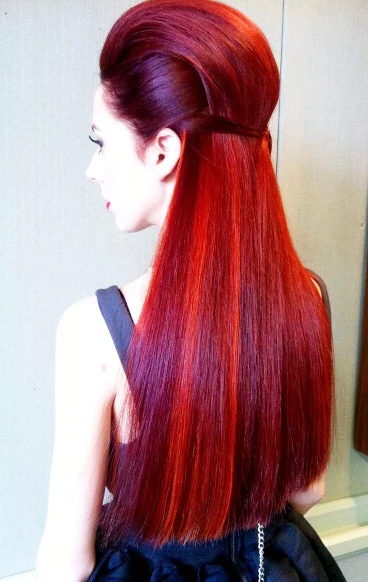 Красный цвет волос. Красно рыжие волосы. Длинные волосы красного цвета. Прически с красными волосами.