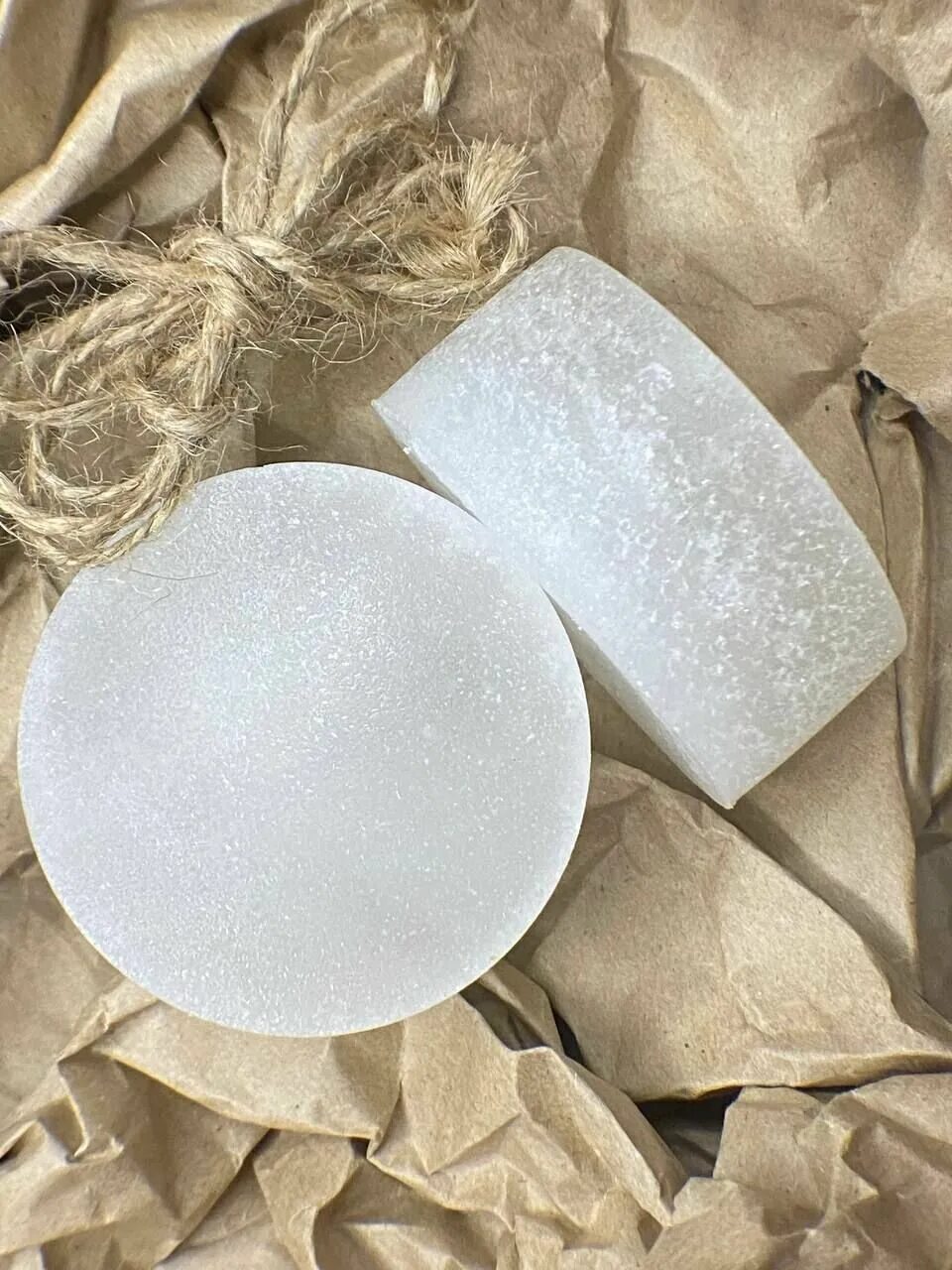 алунит muehle. кристалл алунит. камень после бритья алунит. квасцовый блок. кристалл алунит квасцовый камень.