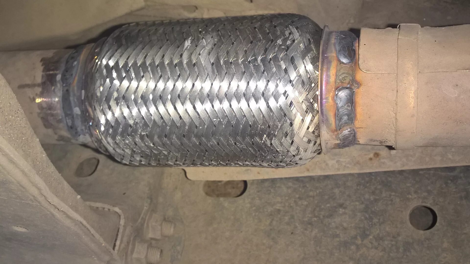 Гофра глушителя accent тагаз. Audi sq5 гофра глушителя. Гофра глушителя поло седан 1. Гофра глушителя kia cerato ii 1. Ауди тт гофра глушителя.