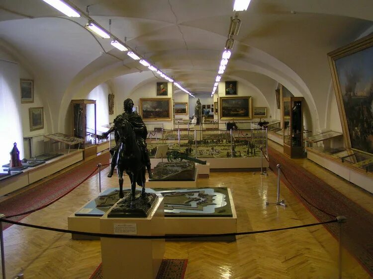 Музей оружия в санкт-петербурге. Спб военно исторический музей артиллерии. Зал петра 1 в музее артиллерии санкт-петербург. Музей арсенал царское село. Музей артиллерии в санкт-петербурге экспонаты.