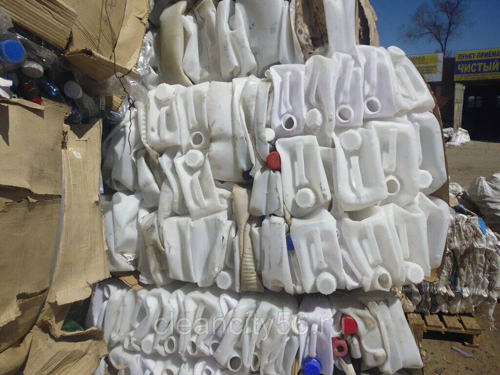 Канистры пластиковые вторсырье. Канистра пвх. Прием канистр. Мусорная канистра. Прием канистр.