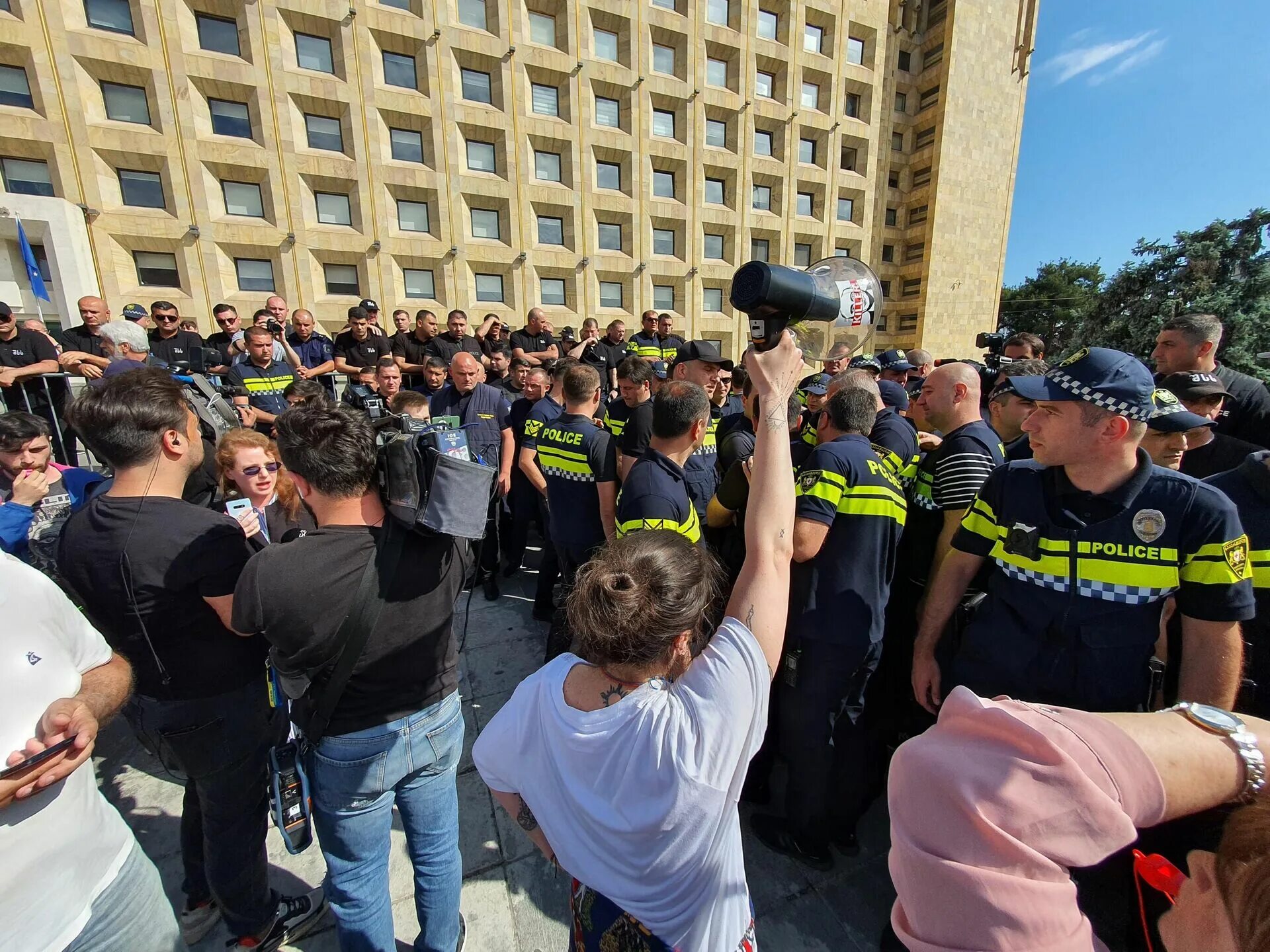 Грузия события сегодня свежие новости. Грузия протестующие. Протесты в Грузии. Протесты в России. Грузия протесты правительство.