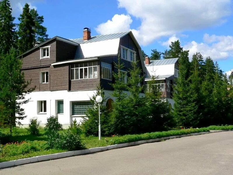 Малинки дом. Малинки ивановская область база. деревня малинки иваново. малинки иваново база отдыха. гостиничный комплекс малинки иваново.