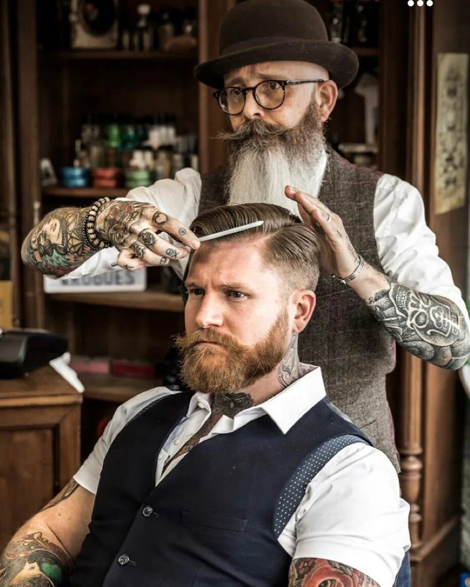 мужской парикмахер барбер. давид парикмахер барбер. барбер фото. парикмахер мужской. барбершоп олдбой стрижка борода.