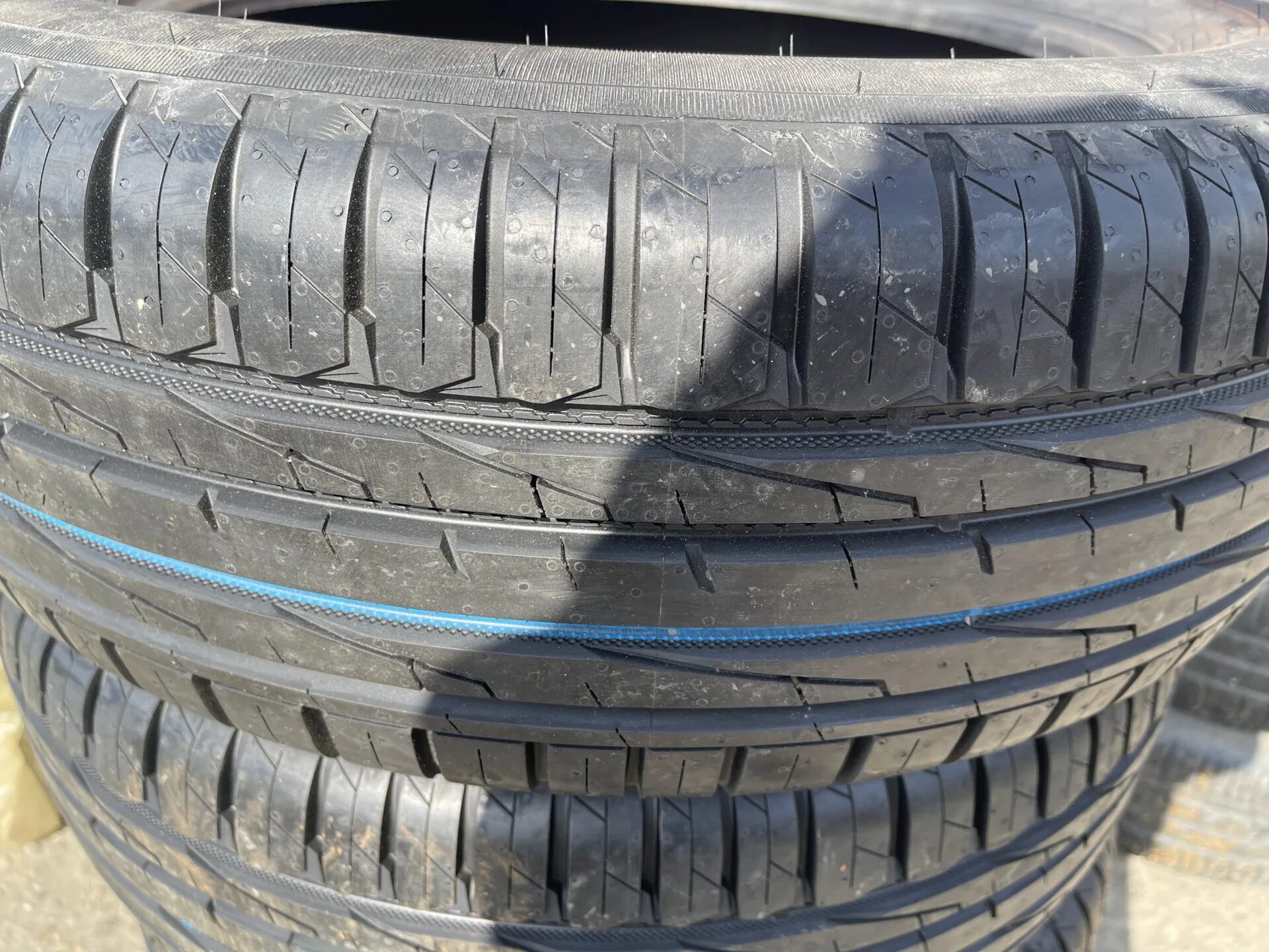 Nokian suv 225 60 r17. Nokian Hakka Blue 2. Шина (лето) р17 225/60 Nokian (Hakka Blue 3 SUV XL v103). Nokian Hakka Blue SUV 225/60 r17. Резина Хакка Блю ассиметричная.