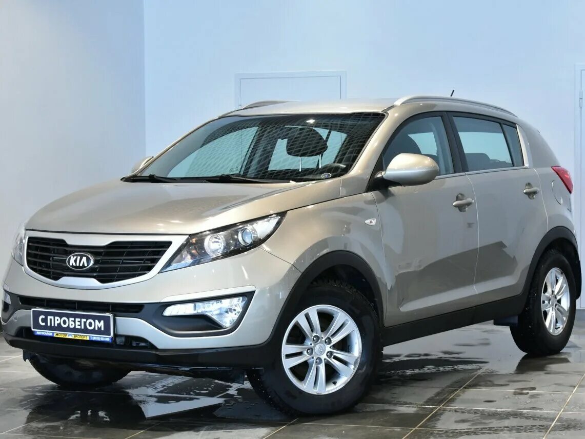 Киа спортейдж бу купить на авито. Kia Sportage 2.0 МТ, 2013. Кия Спортейдж 2013 года. Kia Sportage с украинсктминомерами. Киев спартеж с пробегом 2016.