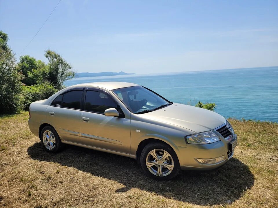 Тойота Альмера 2008 1.8. Nissan Almera Classic и под другим брендом. Nissan Almera b10 гоночная. Ниссан Альмера Классик под гравировку.