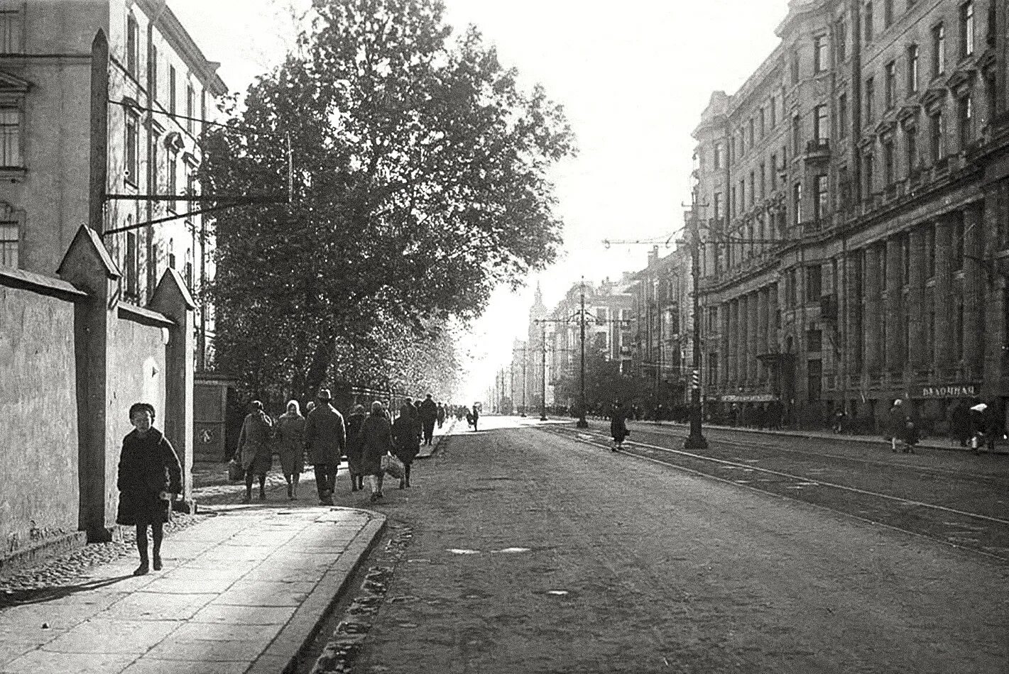 Проспект красных зорь. Ленинград каменноостровский проспект 1930. улица красных зорь ленинград. каменноостровский проспект pastvu. петроградская сторона санкт-петербург 19 век.