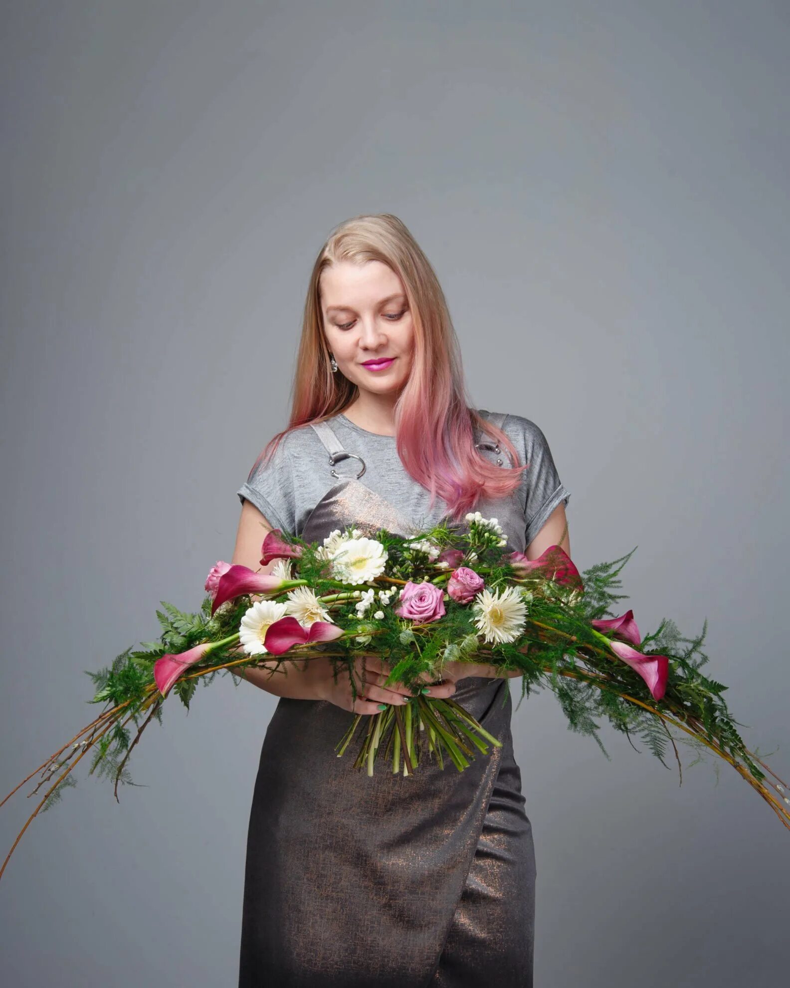 Листья в складку флорист. Флорист чебоксары. Флорист. Флорист чебоксары. Флорист чебоксары.