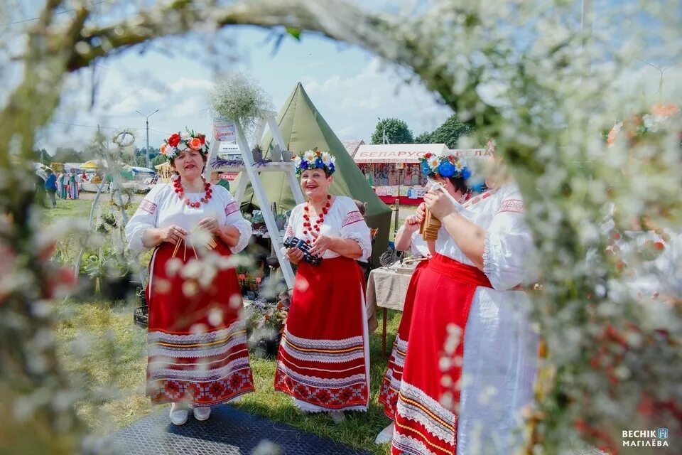 Александрия собирает друзей