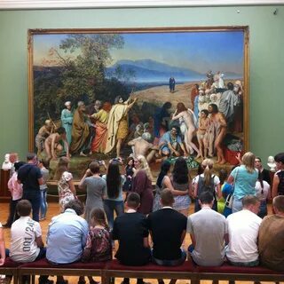 Люди в третьяковской галерее