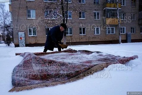 Почему выбивают ковры