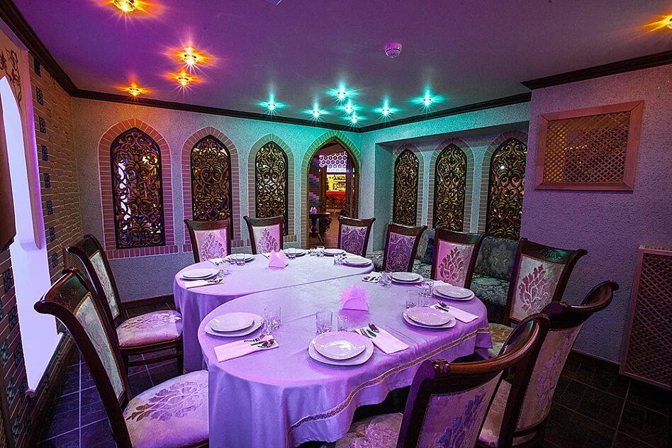 Ресторан диора самарканд. Ресторан самарканд в самарканде. Ресторан самарканд в самарканде. Самарканд кафе проспект мира. Ресторан самарканд.