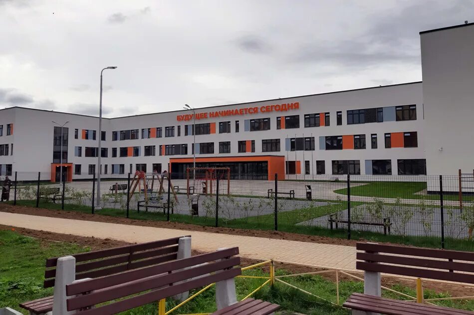 школа 17 заволжье. 17 школа смоленск. 18 школа тобольск. 18 школа тобольск. 12 школа тобольск.